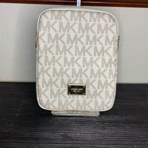 MICHAEL KORS Leather iPad Case